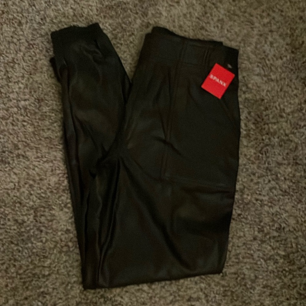Spanx faux leather joggers in black size Small.